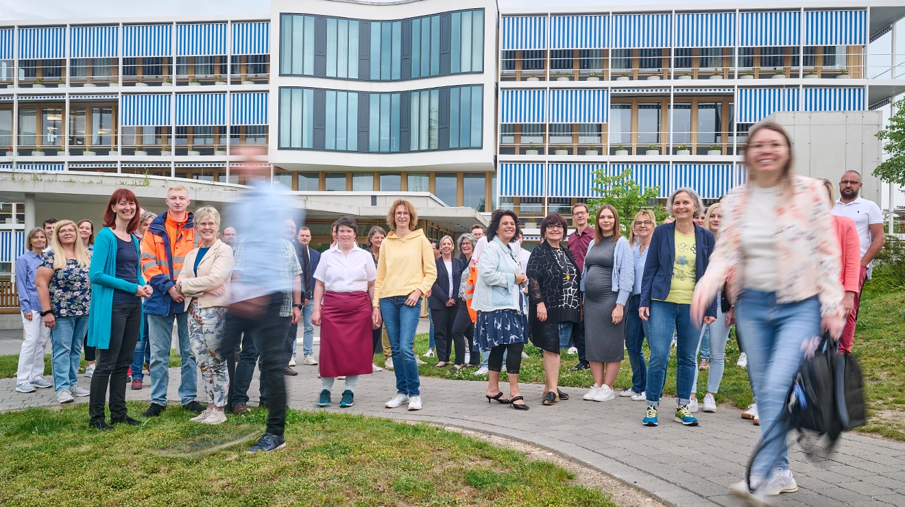 Mitarbeiterinnen und Mitarbeiter des Landratsamt Esslingen arbeiten für den Landkreis